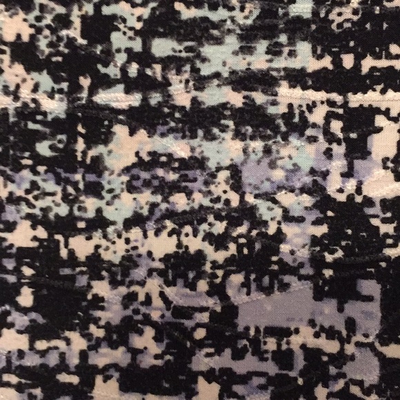 Ladies Blouse by Croft&Barrow Size M - Picture 3 of 9